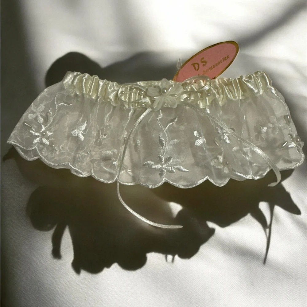 Elegant White Lace Bridal Garter